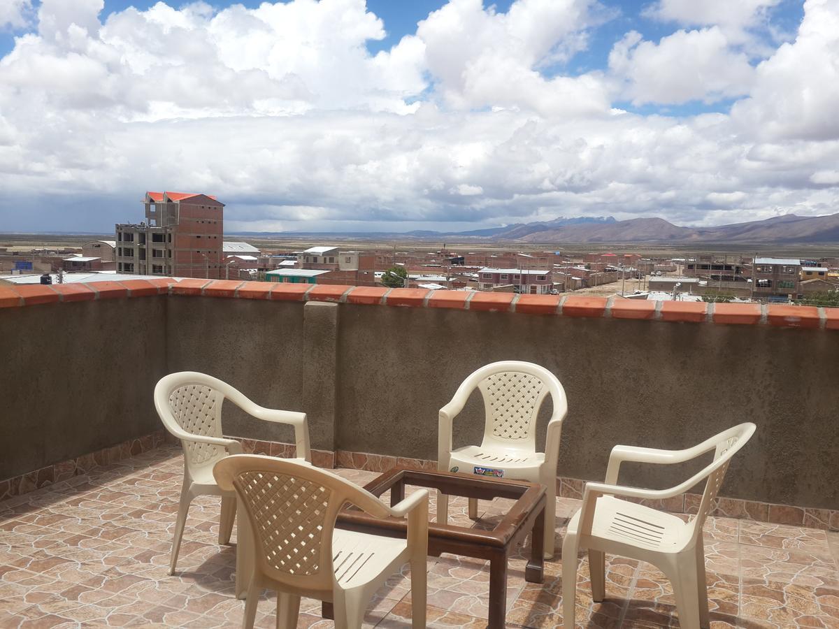 Hotel Aguilar Uyuni Exteriör bild