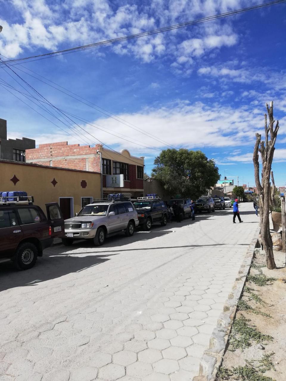 Hotel Aguilar Uyuni Exteriör bild